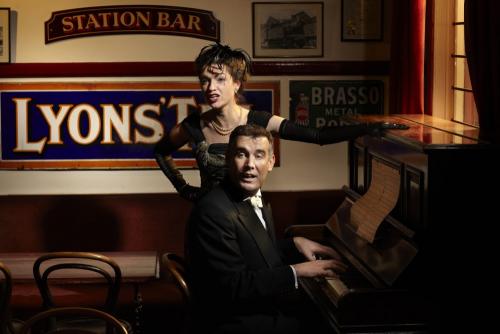 Dodging The Doodlebugs, The Fabulous 40s Show